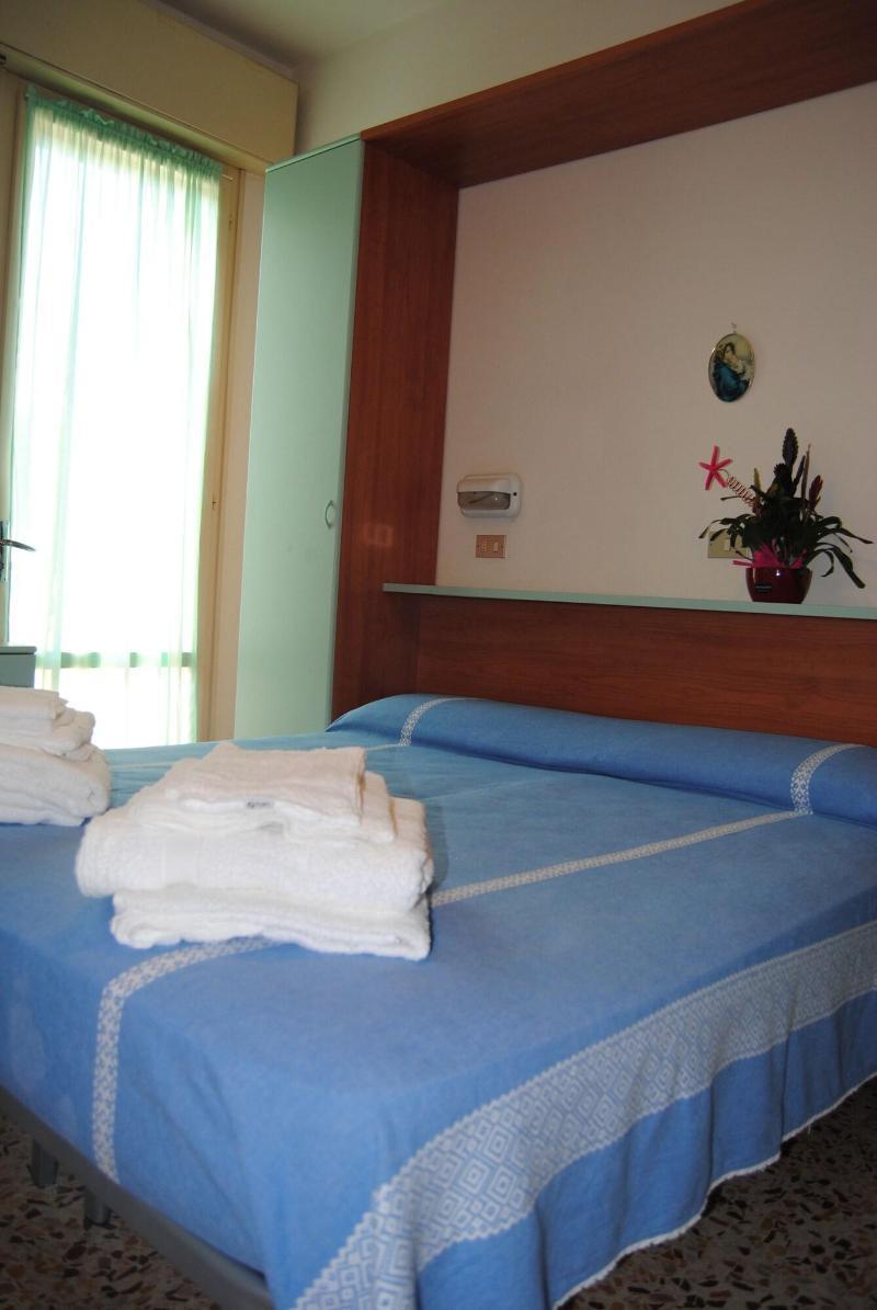 צ'סנטיקו Hotel Trevi מראה חיצוני תמונה