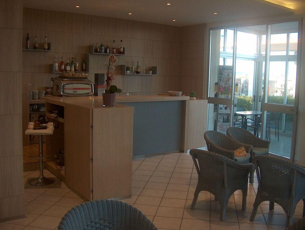 צ'סנטיקו Hotel Trevi מראה חיצוני תמונה