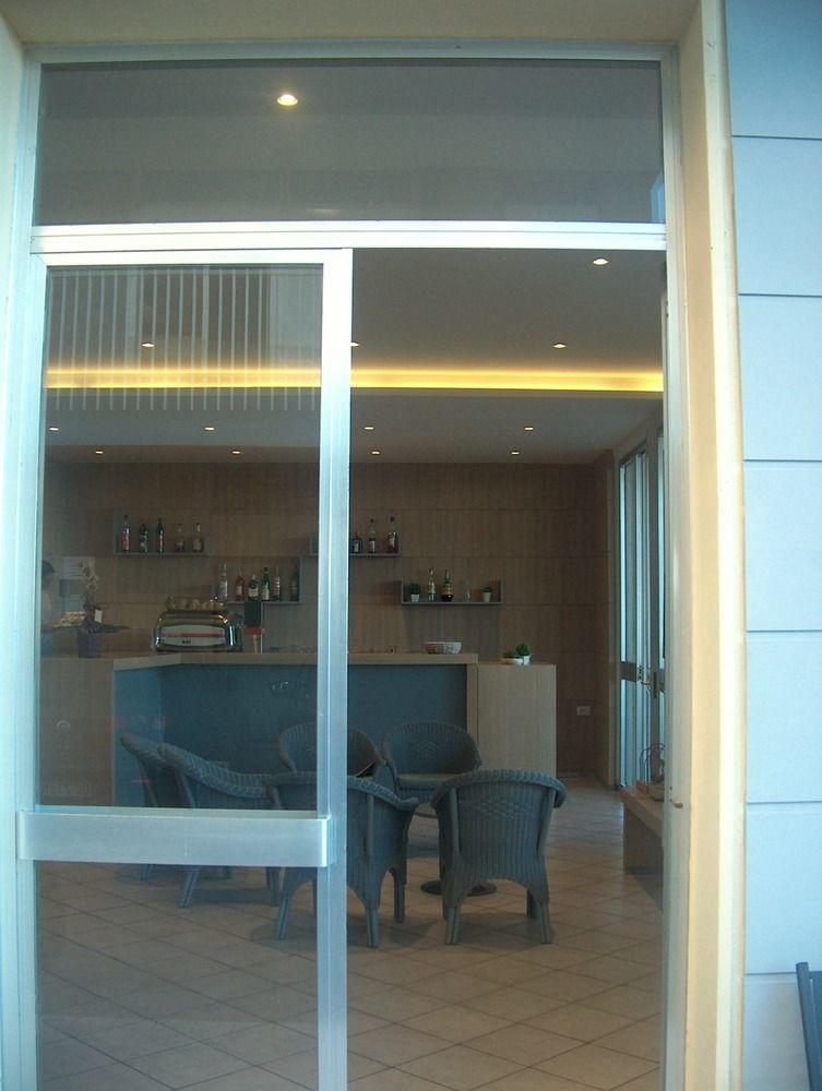 צ'סנטיקו Hotel Trevi מראה חיצוני תמונה