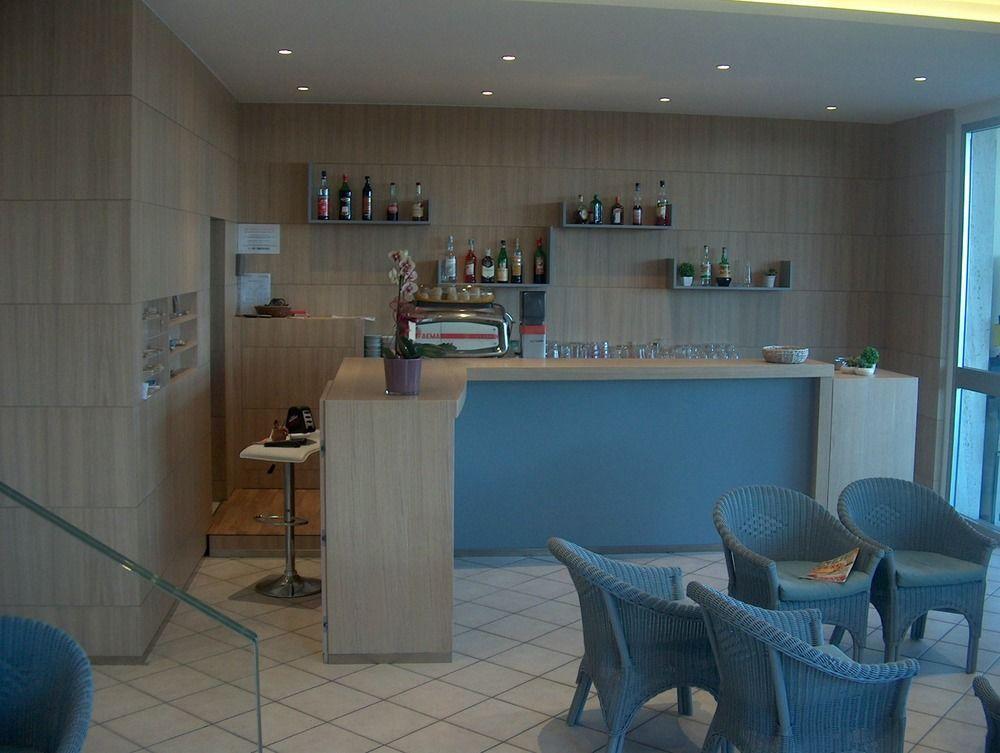 צ'סנטיקו Hotel Trevi מראה חיצוני תמונה