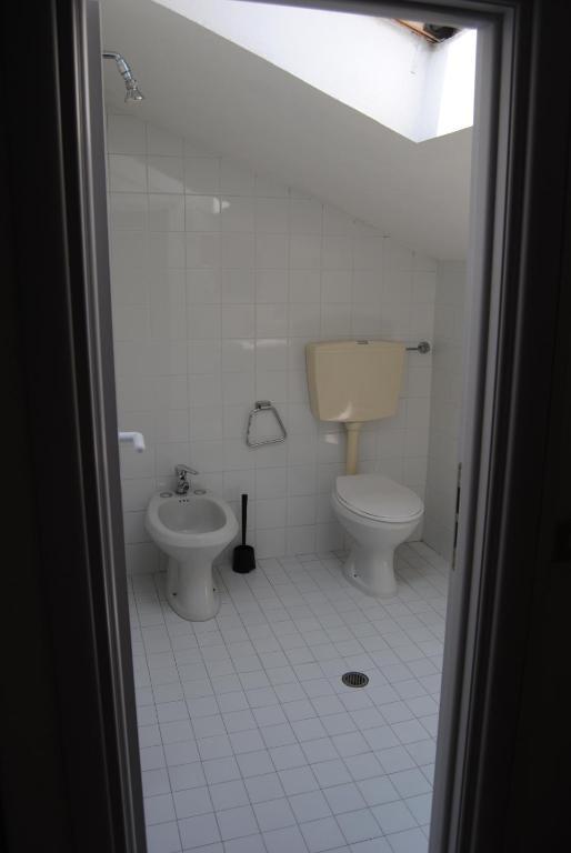 צ'סנטיקו Hotel Trevi חדר תמונה