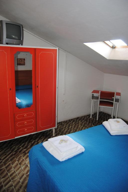 צ'סנטיקו Hotel Trevi חדר תמונה